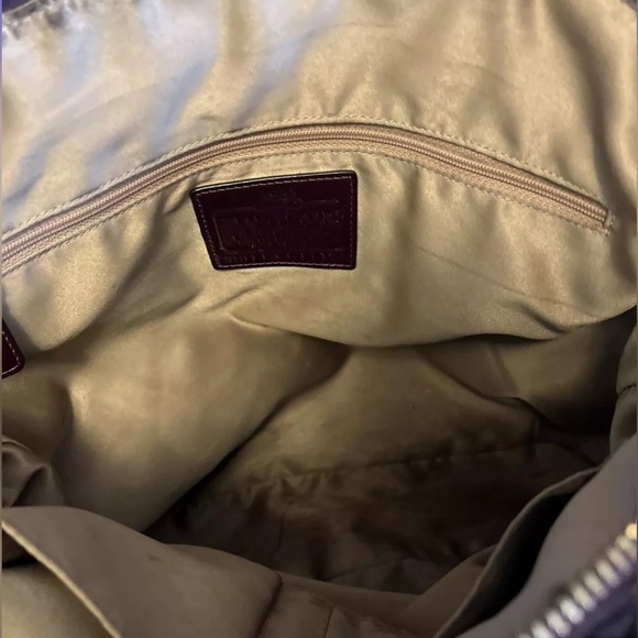 COACH Madison Lindsey Patent Leather Large 18627
Satchel in Plum Good Condition - Picture 10 of 12